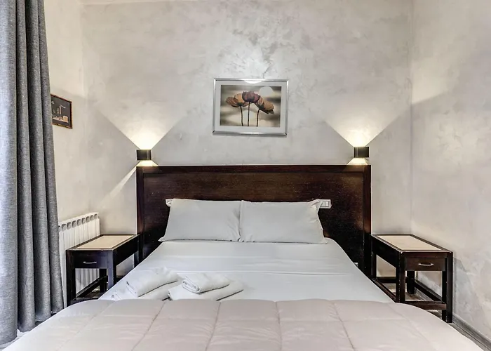 Hotel Family House